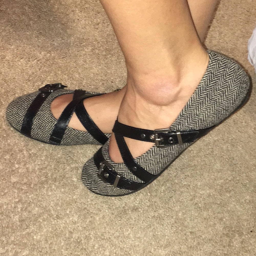 Cute flats with straps